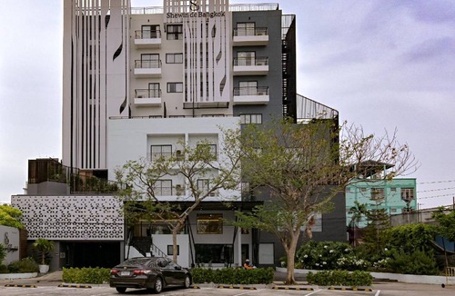 Bang Phlat Hotel | 88 m² Hotel ∙ 2 bedrooms ∙ 7 guests