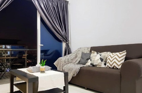 Bandar Puchong Jaya Apartment | 9-10 Pax Puchong IOI Mall Cozy Apartment Skypod