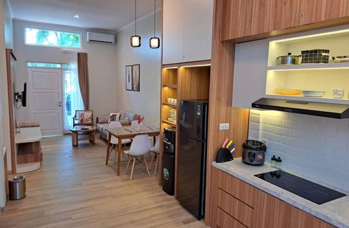 Semarang House | 90 m² House ∙ 3 bedrooms ∙ 8 guests