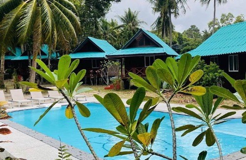 Nuea Khlong Resort | 90 m² Resort ∙ 4 guests