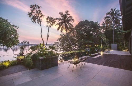 Kumbalam Bed & Breakfast | 976 Panangad