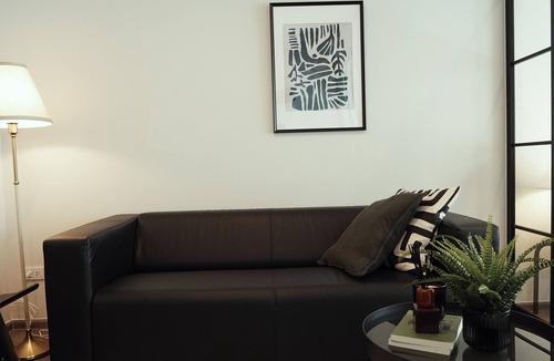Bang Na Apartment | A charming one-bedroom a condo near the BTS