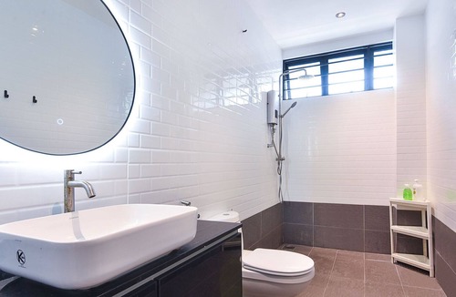 Kuala Lumpur House | A Modern 3BR Home Near MRT, Sunway Medical Centre
