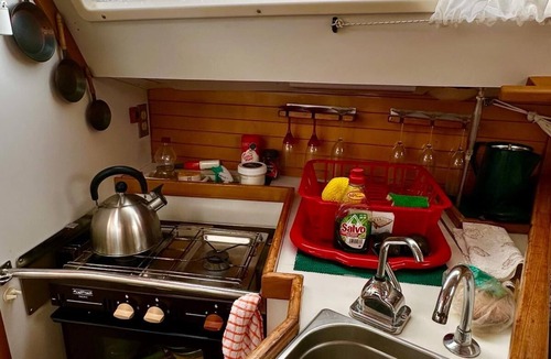 Rosarito Boat Rental | A piece of Paradise in Baja on a sailboat