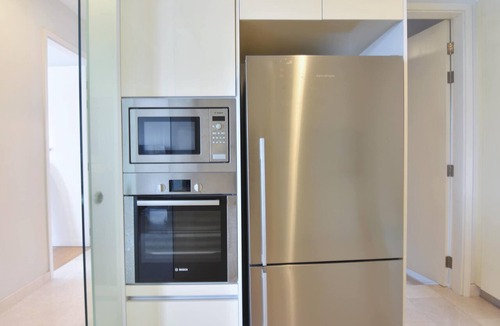 Kuala Lumpur City Centre Apartment | A Stylish 2BR Home, 5min walk to KLCC