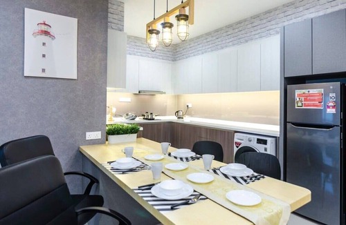Central District Apartment | A Stylish & Cozy Suite at Suasana JB 03