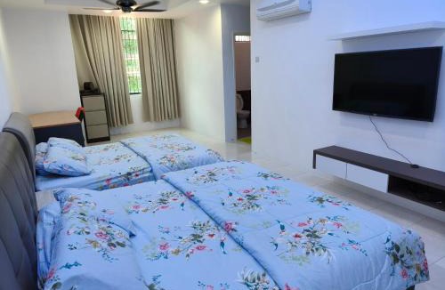 Kampung Shee Tan Villa | AA 3-STOREY TERRACE HOMESTAY 13 Pax 4 bedroom 4 bathroom