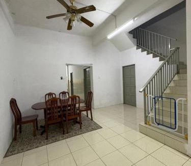 Batu Buruk Apartment | Aakasha Homestay HSNZ, Kuala Terengganu