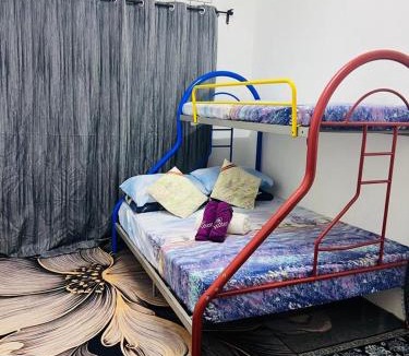 Kampung Menteri Road Apartment | Abah Homestay Musliim Only