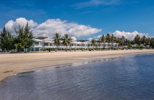 Huai Yang House | Absolute Beachfront villa