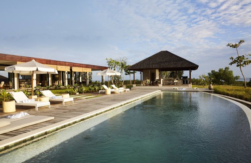 Gili Gede Villa | ABSOLUTE PRIVACY 4 Bdrm LUXURY Villa w own beach, 18m pool 360 degree ocean view