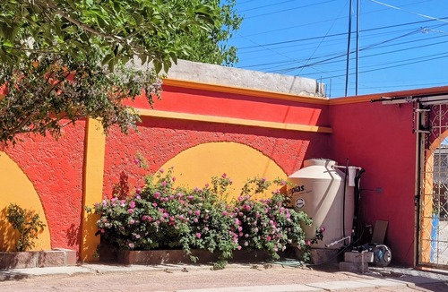 Ciudad Juarez House | Acogedora casa de 2, recámaras con WiFi, aire y estacionamiento en Cd. Juárez