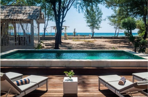 Gili Trawangan Villa | Adorable 4BR Villa - Gili Trawangan! 1Min Walk To The Beach! W/Swimming Pool!