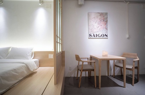 Phuong 6 Apartment | Affordable Chic studio for 4 Guests with AC, WiFi in marvelous Hồ Chí Minh City