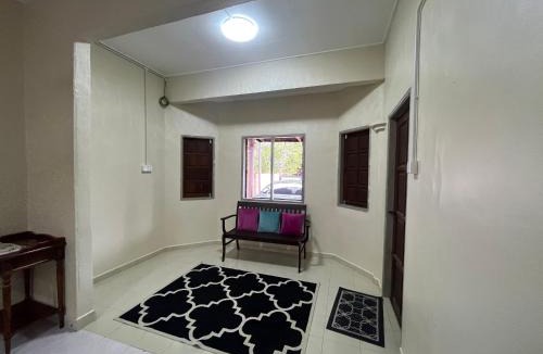 Kampung Jaya House | AHZA MY HOMESTAY KEMAMAN