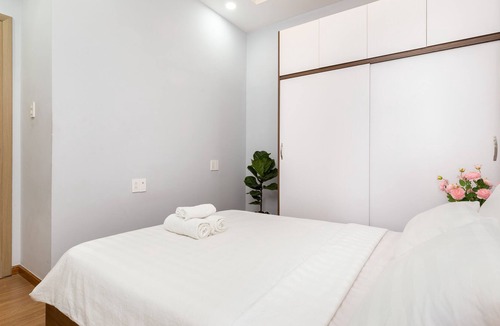 Tan Binh Apartment | ♥ AIRPORT APT♥ 2BR☆POOL GYM☆AIRY SPACE