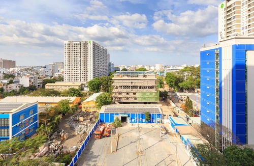 Tan Binh Apartment | ♥ AIRPORT APT♥ 2BR☆POOL GYM☆AIRY SPACE