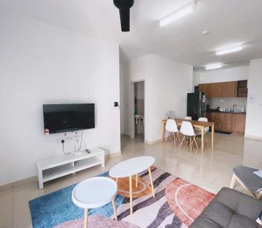 Kota Warisan Apartment | Airport stay Entire 3 BDR Apart, sleeps 4-5 guests, Kota Warisan KLIA
