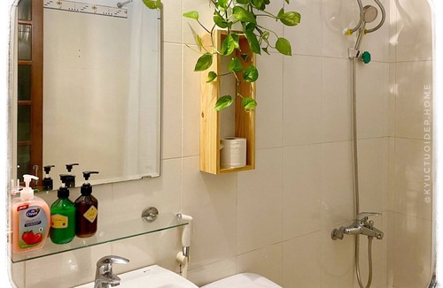 Hue House | Airy, Quiet with Balcony, Netflix Projector; 5 minutes walk to Hue Imperial City