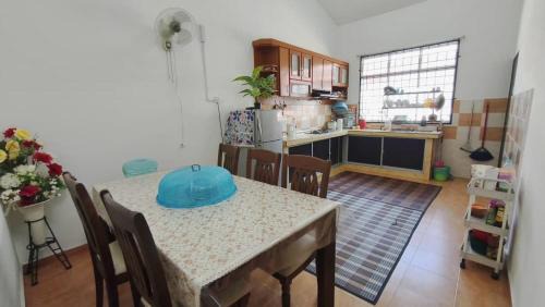 Kampung Jelatang House | Al-Una Homestay