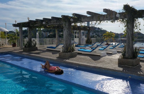 Caleta Hotel | Alba Suites Acapulco