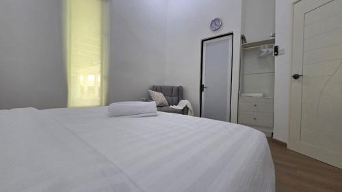 Bachok House | AlFanar Oasis 16PAX 3BR Private Pool, Netflix