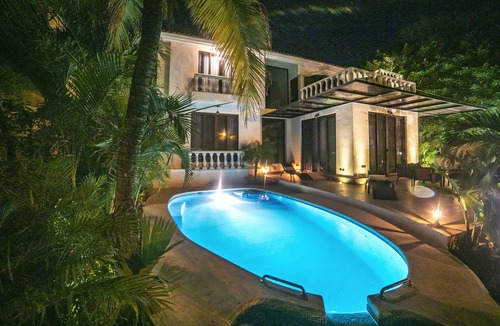 Playacar Fase I Villa | All inclusive, Ocean View luxury Villa , 79 Steps from the beach,3 jacuzzi, pool