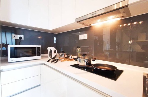 Nusajaya Apartment | Almas Suites #2 (WIFI) @ JB City Homestay