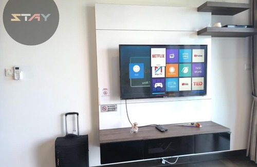 Nusajaya Apartment | Almas Suites Couple Cozy Seaview Netflix By STAY