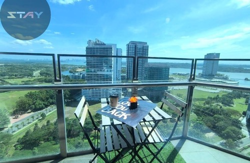 Nusajaya Apartment | Almas Suites Couple Cozy Seaview Netflix By STAY