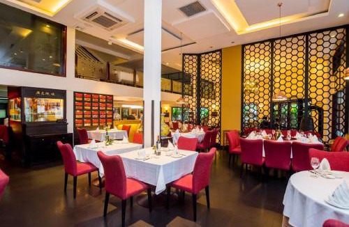 Chamkar Mon Hotel | Almond Hotel Sothearos