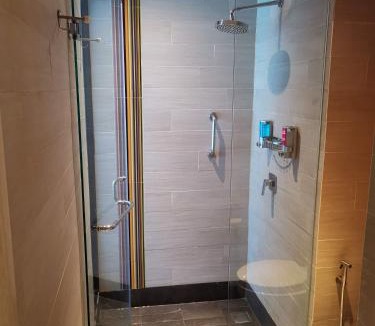 Kebon Sirih Hotel | Aloft Jakarta Wahid Hasyim