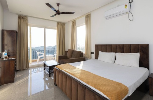 Bigha Villa | Alpine Manor 2 By Ebony Stays - Peaceful 2 BHK Villa in Dehradun