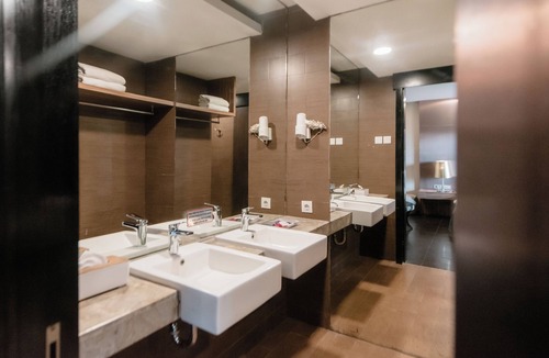 Mumbul Hotel | Amaroossa Suite Bali