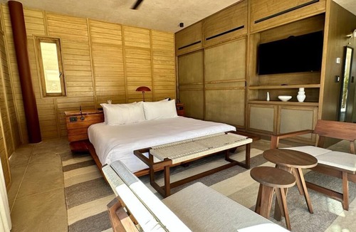San Jose del Cabo Resort | Amazing, 2BR contemporary Acre Resort Hacienda with private pool.