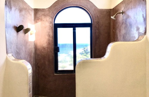 Los Barriles Cabin | Amazing Ocean Views, Kayaks, Snorkeling, Fast Wi-Fi, Pickleball, Near Beach.