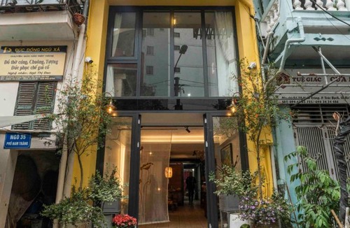 Truc Bach Apartment | An Yên Island - Art Boutique Stay with Dual Lake view