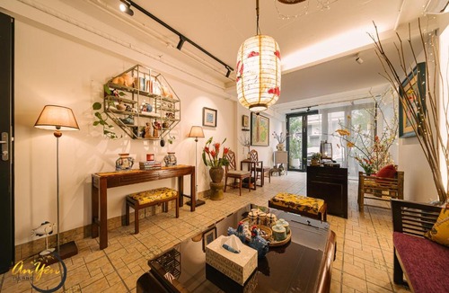 Truc Bach Apartment | An Yên Island - Art Boutique Stay with Dual Lake view