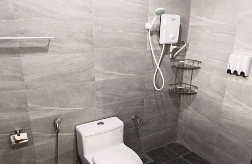 Central District House | Angies Cottage @ Taman Sentosa, Johor Bahru, 16-30 pax