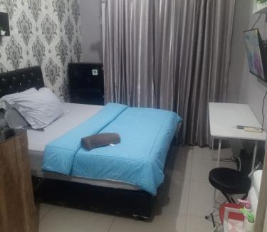 Rawasari Apartment | Apartement green pramuka 2br suite room