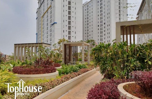 Jatinegara Apartment | Apartment Bassura City by Travelibu