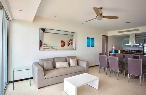 Zona Rio Apartment | Apartment on the beach! Infinity pool