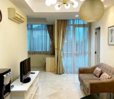 East Kuningan Apartment | Apt Bellagio 2 BR Gold With Wi-Fi, Pool & Netflix