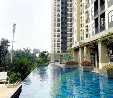 Bekasi Apartment | Apt Transpark Cibubur 2 BR With Wi-Fi & Pool