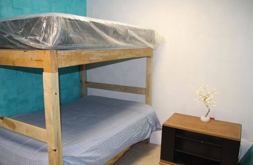 Ixtacalco Bed & Breakfast | Aquí Comes Rico Airport Hostel 2-bedroom bed & breakfast in vibrant México City