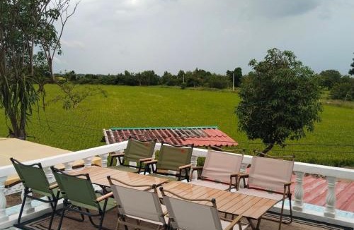 Banphot Phisai Villa | Aran Hostel & Cafe Nakorn Sawan