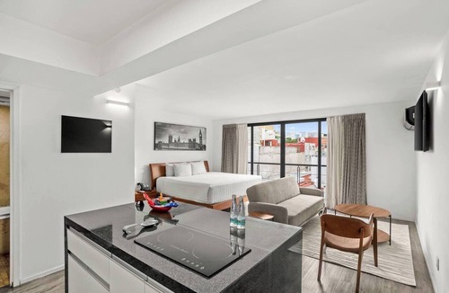 Colonia Cuauhtemoc Apartment | Armonik suites By Casanevo - King Bed Suite