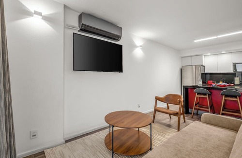 Colonia Cuauhtemoc Apartment | Armonik suites By Casanevo - Master King Bed Suite