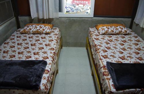 Chiang Dao Hostel | Art House at Chiangdao - Waterlily House
