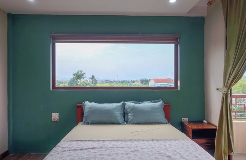 Hoa Lu Resort | Art Rice field Y Van Cac Homestay